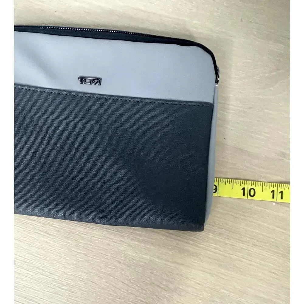 Tumi for Delta small travel pouch gray